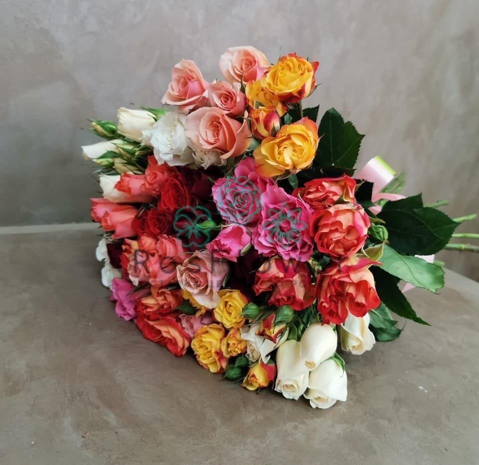 Букет цветов из: Розы в Комаровском