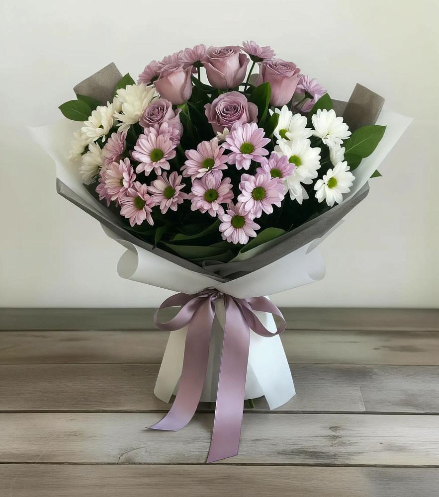 Букет цветов из: Хризантемы и Розы в Комаровском