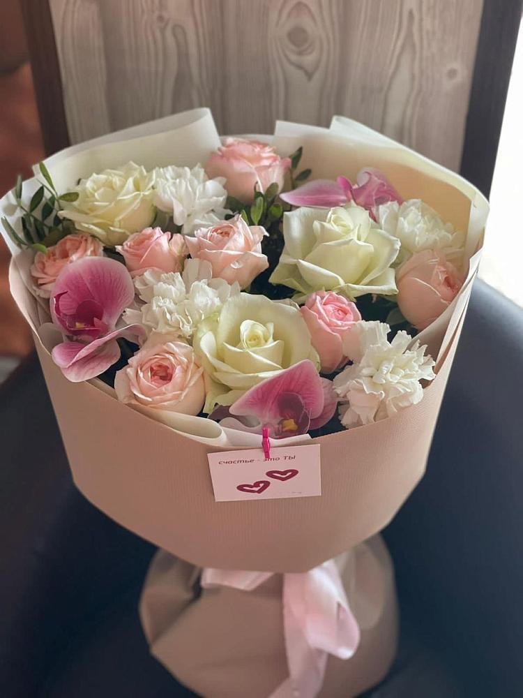 Букет цветов из: Орхидеи, Розы и Гвоздики в Комаровском