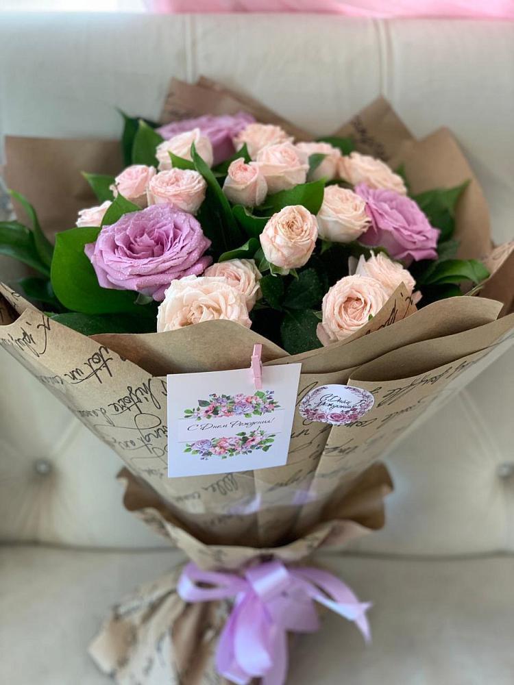 Букет цветов из: Розы в Комаровском