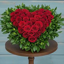 Цветочная композиция из Розы в виде сердца #REPLACE_PRED# Комаровском