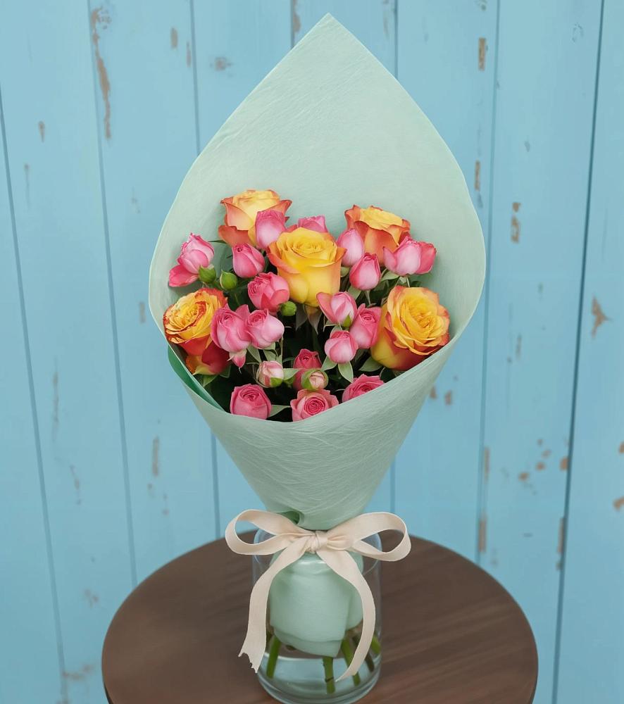 Букет цветов из: Розы в Комаровском