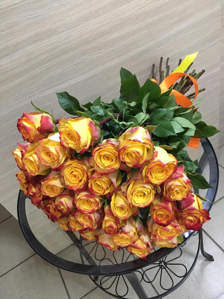 Букет Желтые розы в Комаровском