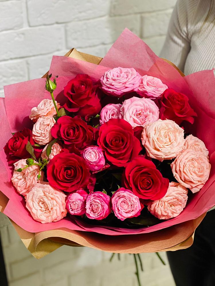 Букет цветов из: Розы в Комаровском