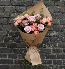 Букет цветов из:  Розы в Комаровском