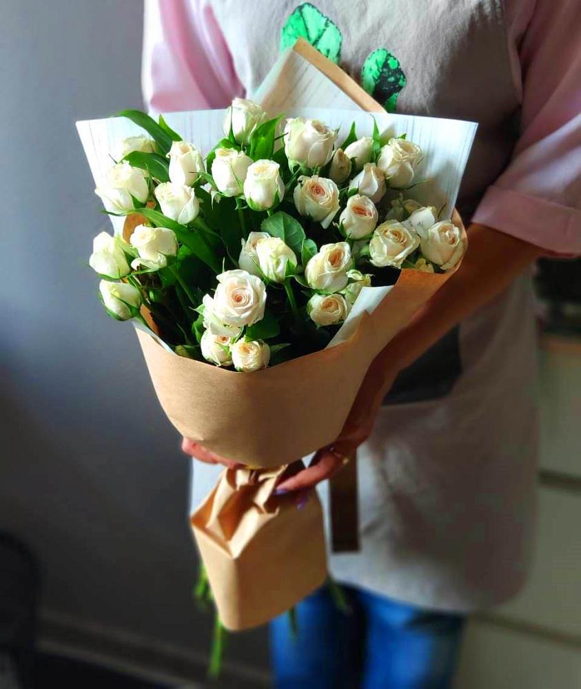 Букет цветов из: Розы в Комаровском