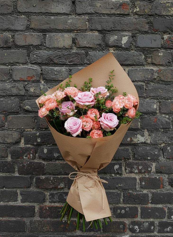 Букет цветов из: Розы в Комаровском