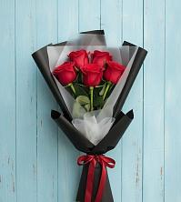 Букет цветов из:  Розы в Комаровском