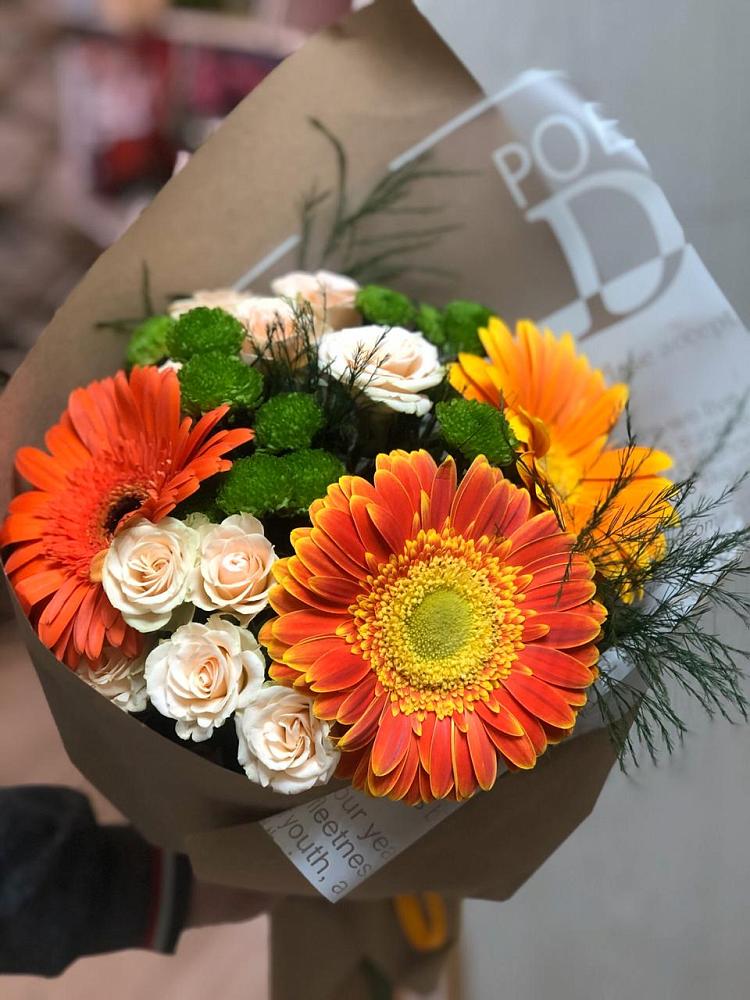 Букет цветов из: Герберы, Хризантемы и Розы в Комаровском