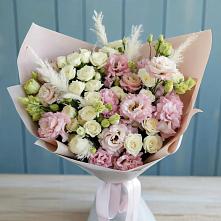 Букет цветов из:  Альстромерии и Розы в Комаровском